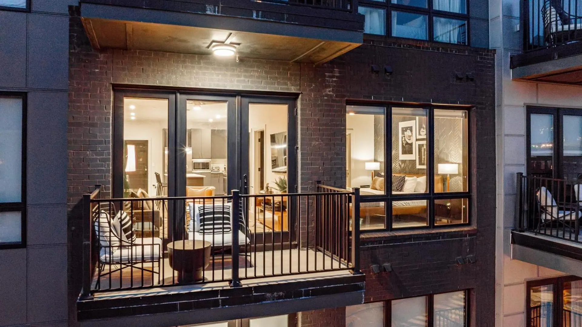 Prime Walkable Midtown Location Pool Gym Outlaws Den By Avantstay Nashville Holiday home