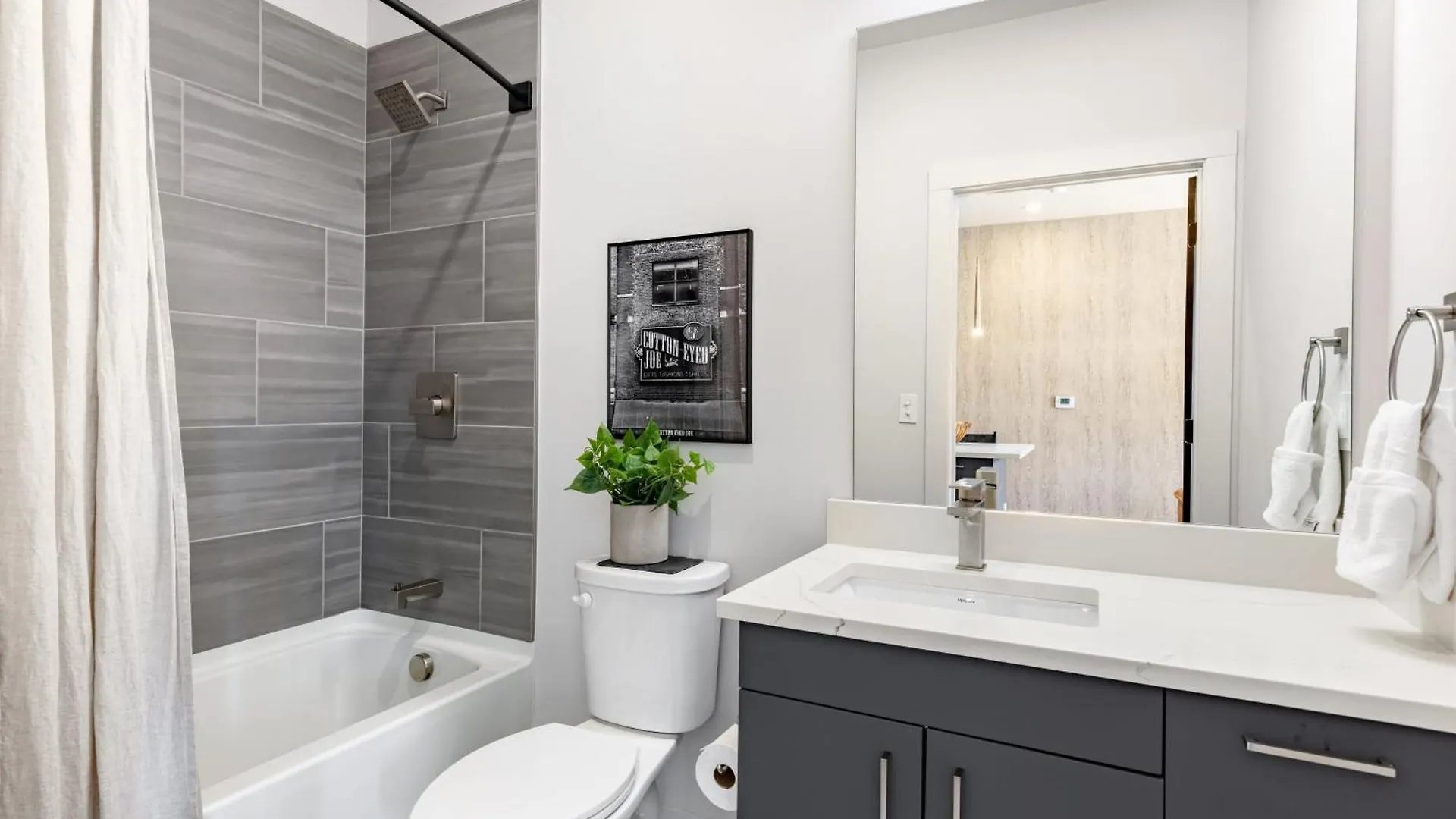 Prime Walkable Midtown Location Pool Gym Outlaws Den By Avantstay Nashville Holiday home